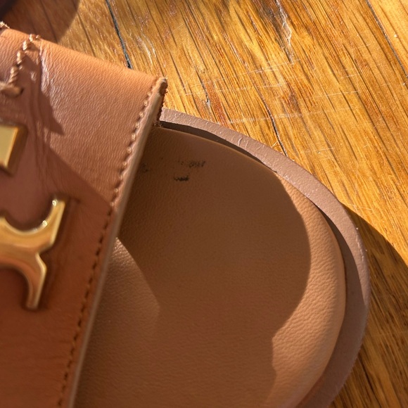 Tory Burch tan and gold slides - Picture 3 of 3